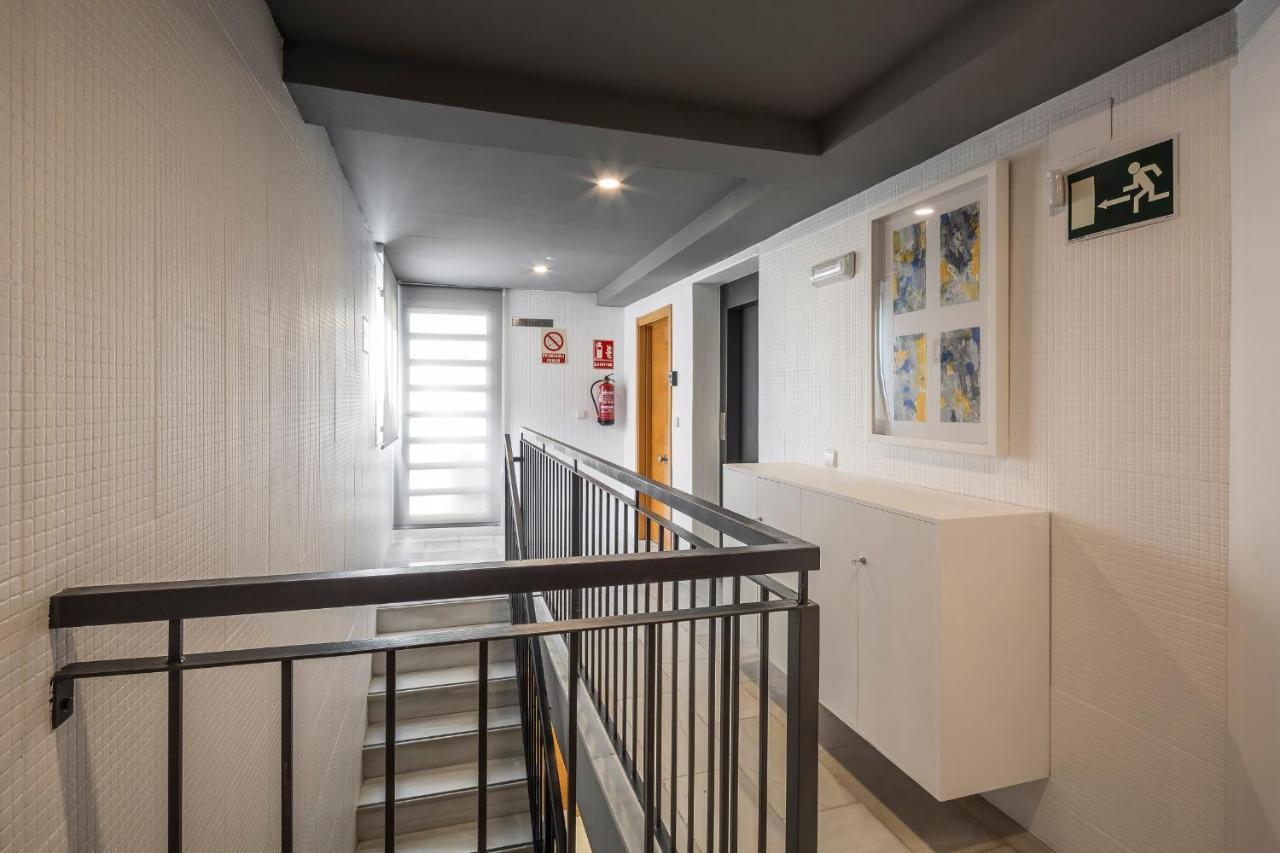 Mon Suites Carmen Валенсия Экстерьер фото