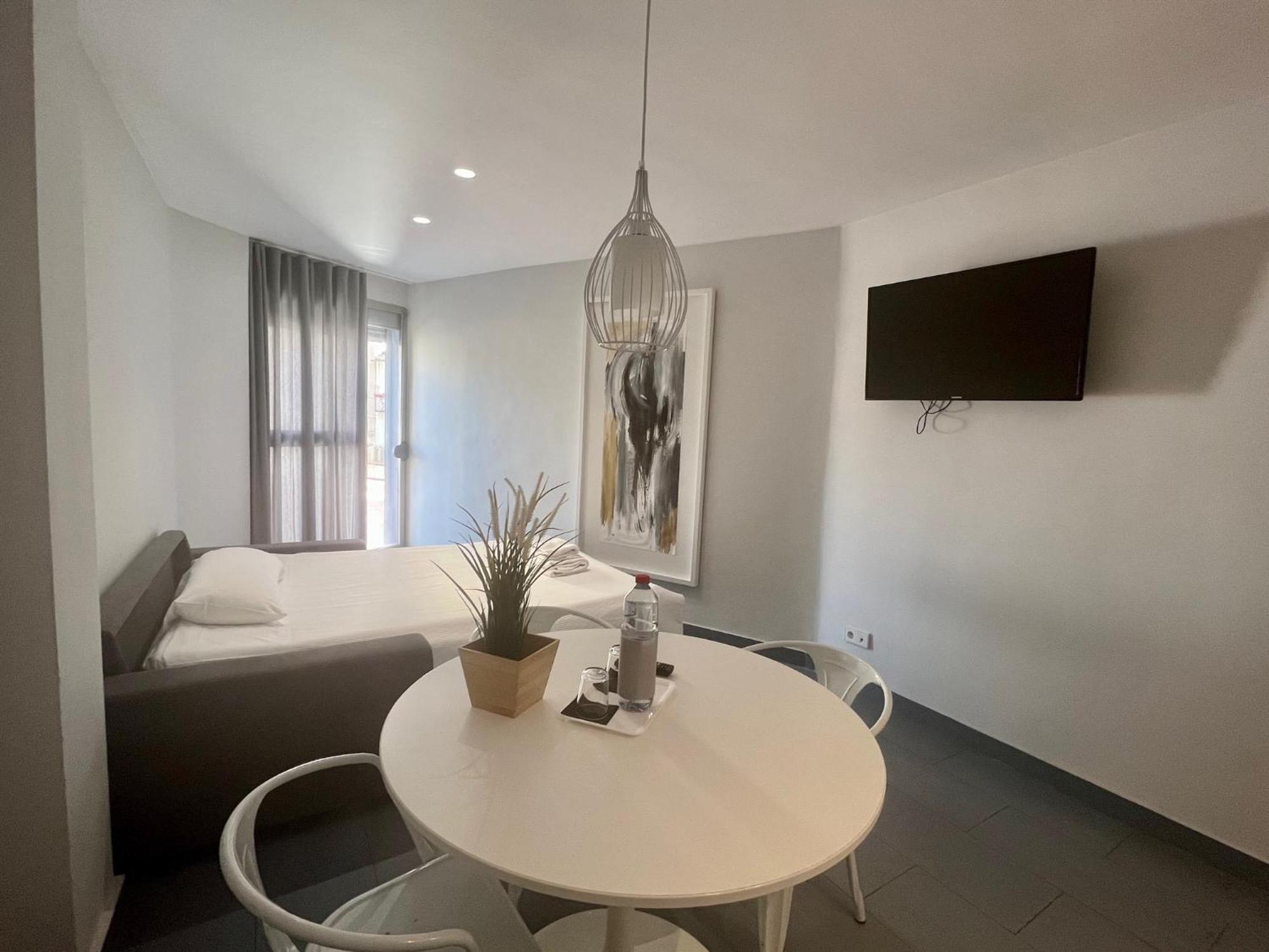 Mon Suites Carmen Валенсия Экстерьер фото